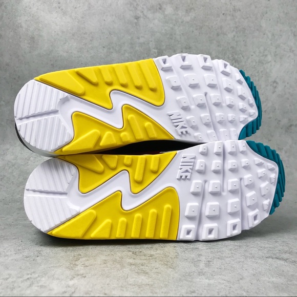 NEW Nike Air Max 90 BeTrue Rainbow Sneakers - Picture 7 of 8